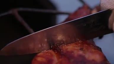 烤全羊烤肉羊肉开背刀花碳炉烧烤视频的预览图